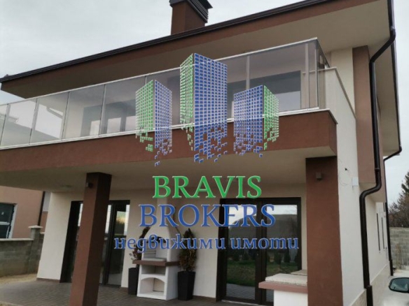 ПРЕКРАСНА ГРАДСКА КЪЩА С ТРИ СПАЛНИ - ГОЛЯМ ДВОР  ОТЛИЧЕН ДОСТЪП  - 0