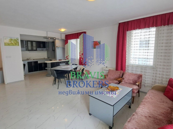 БРИЗ – ПРОСТОРЕН ТРИСТАЕН – 36м2 ДНЕВНА – СПАЛНИ 16м2 – ОБЗАВЕДЕН – ИЗЦЯЛО ЮЖЕН – СРЕДЕН - 0