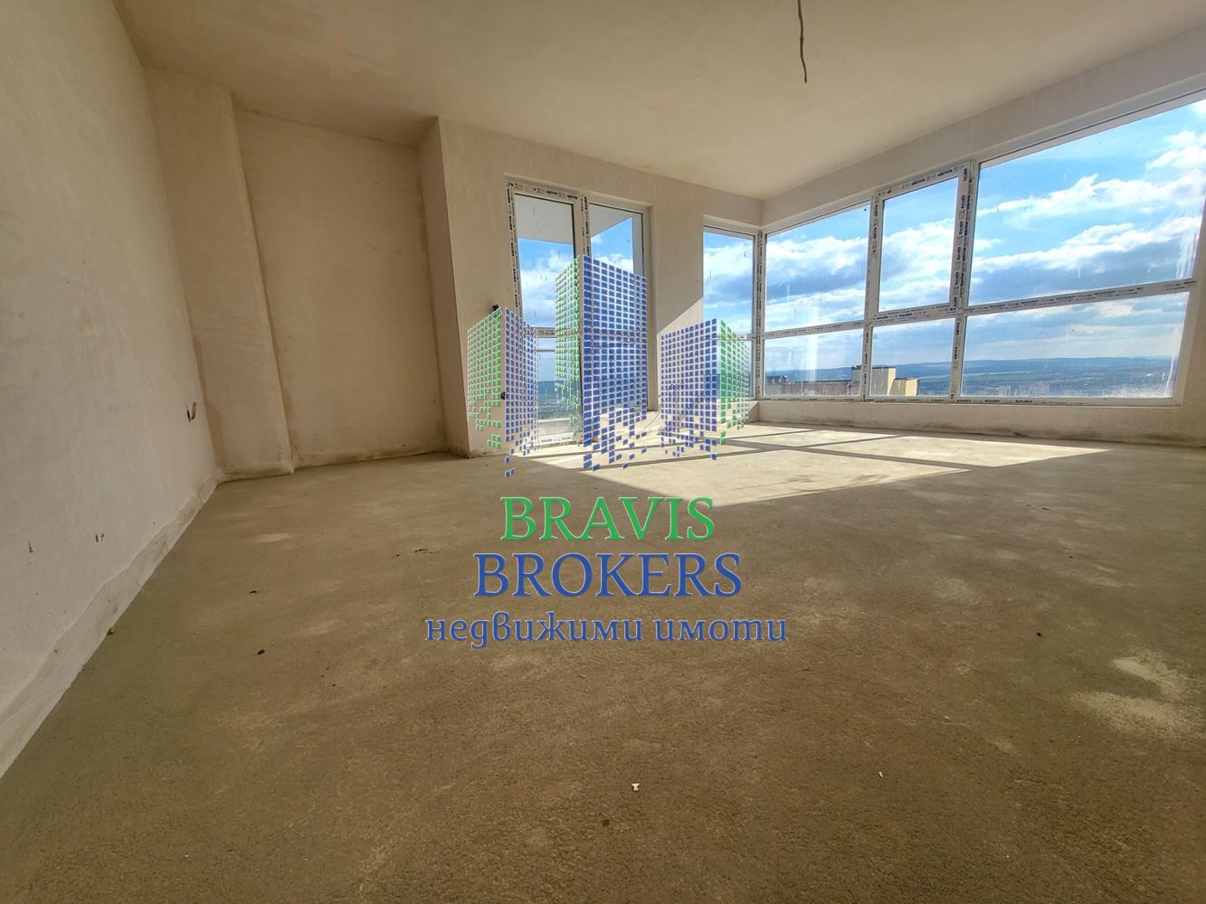 ЧЕТИРИСТАЕН - 180 ⁰ ПАНОРАМА - ДНЕВНА - 38 КВ.М - ОГРОМНА БОНУС ТЕРАСА - 0