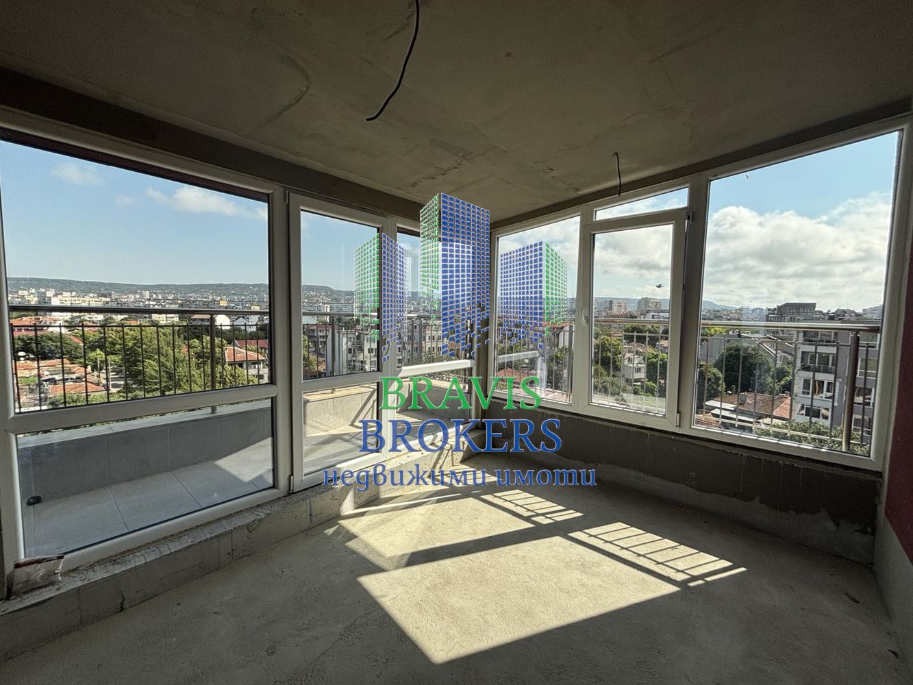 КОЛХОЗЕН ПАЗАР - АКТ 16 - ПРОСТОРЕН ТРИСТАЕН - ДНЕВНА = 30 кв.м -- ПРЕКРАСНА ГРАДСКА ПАНОРАМА - 0