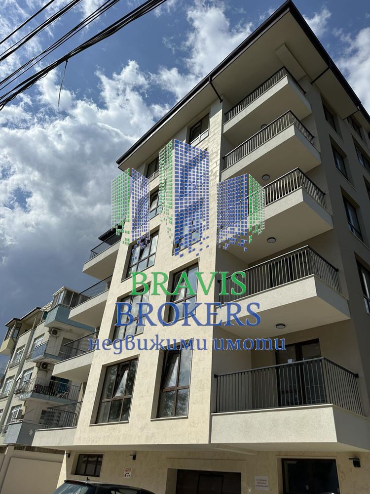 ГР.ВАРНА - БРИЗ - ТРИСТАЕН С ПАРКОМЯСТО - МОРСКА ПАНОРАМА - 0