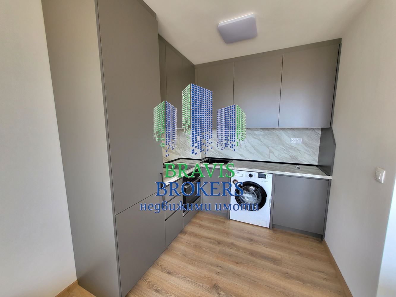 ИЗГРЕВ — НАПЪЛНО ОБЗАВЕДЕН – ЧИСТО НОВ ТРИСТАЕН-0 ИЗГРЕВ -- НАПЪЛНО ОБЗАВЕДЕН – ЧИСТО НОВ ТРИСТАЕН - 0