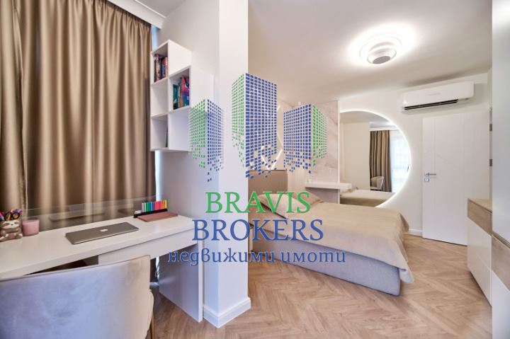 ГРАНД МОЛ -- ПРОСТОРЕН ЛУКСОЗНО ОБЗАВЕДЕН АПАРТАМЕНТ -- ОПЦИЯ ПАРКОМЯСТО - 0