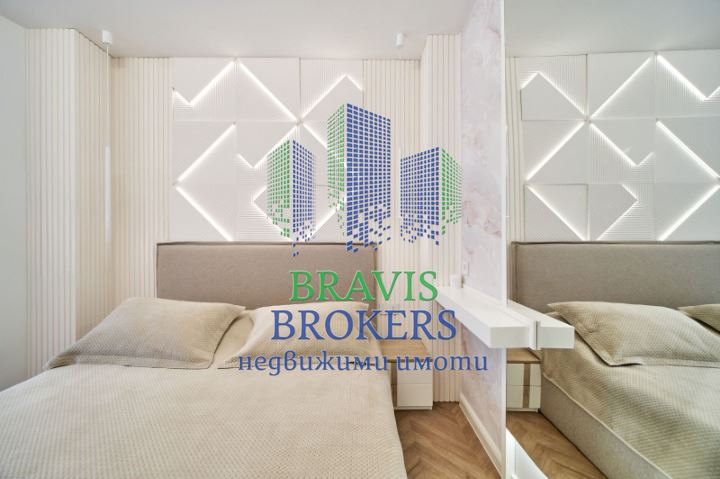 ГРАНД МОЛ -- ПРОСТОРЕН ЛУКСОЗНО ОБЗАВЕДЕН АПАРТАМЕНТ -- ОПЦИЯ ПАРКОМЯСТО - 0