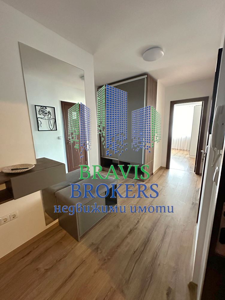 ПРЕКРАСЕН ОБЗАВЕДЕН ТРИСТАЕН 145 кв.м - ДНЕВНА = 35 кв.м - ГОЛЕМИ СПАЛНИ -- БАСЕЙН -- СРЕДЕН ЕТАЖ -- ОПЦИЯ ПАРКОМЯСТО !! - 0