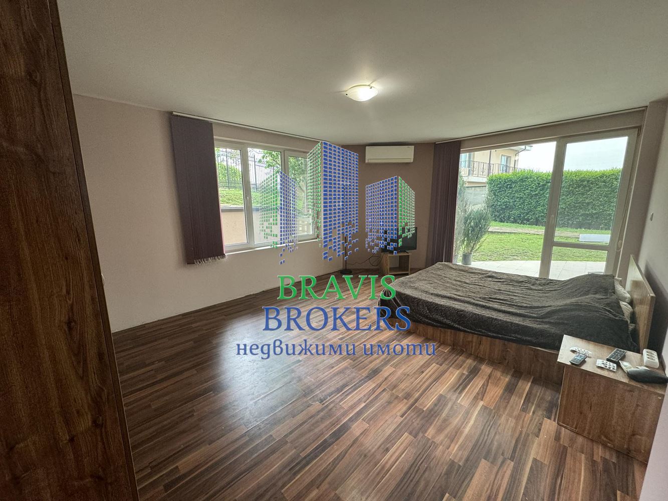 СВ. НИКОЛА -- НОВА СГРАДА - НАПЪЛНО ОБЗАВЕДЕН ДВУСТАЕН - ОСИГУРЕНО ПАРКОМЯСТО -- ПРИЛЕЖАЩ ДВОР - 0