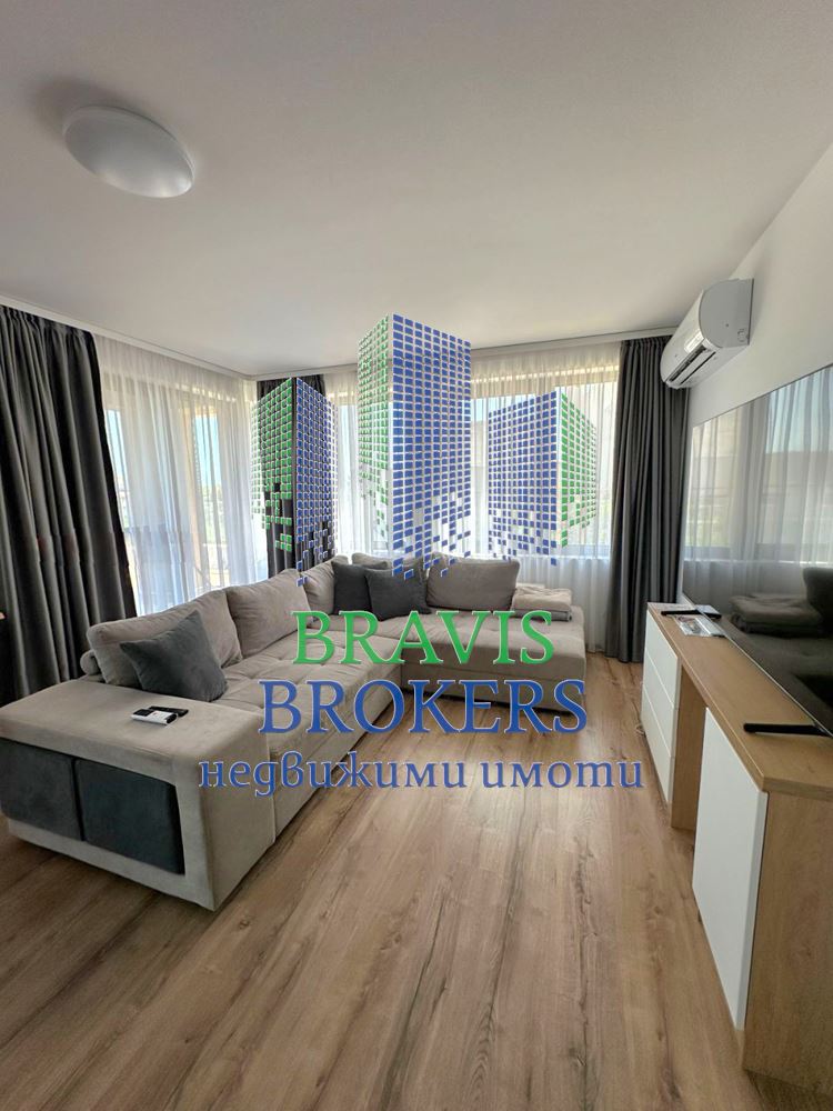 ПРЕКРАСЕН ОБЗАВЕДЕН ТРИСТАЕН 145 кв.м - ДНЕВНА = 35 кв.м - ГОЛЕМИ СПАЛНИ -- БАСЕЙН -- СРЕДЕН ЕТАЖ -- ОПЦИЯ ПАРКОМЯСТО !! - 0