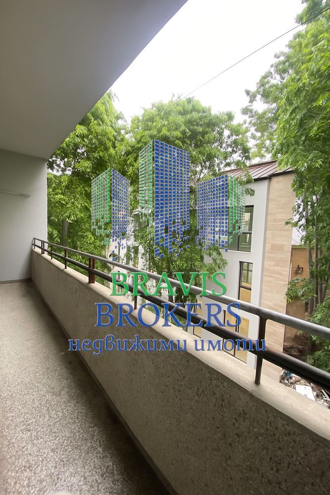 ИДЕАЛЕН ЦЕНТЪР — ПАРКОМЯСТО В ЦЕНАТА — ТАВАНСКА СТАЯ – ИЗБА — СРЕДЕН ЕТАЖ – ОБЗАВЕДЕН! - 0