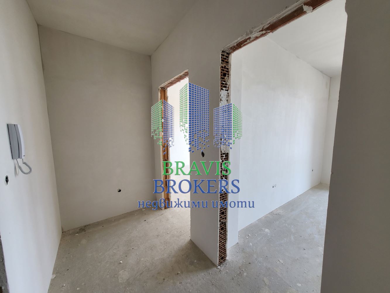 СВЕТЪЛ ТРИСТАЕН –НОВА СГРАДА -- РАЗСРОЧЕНО ПЛАЩАНЕ -- СРЕДЕН ЕТАЖ - 0