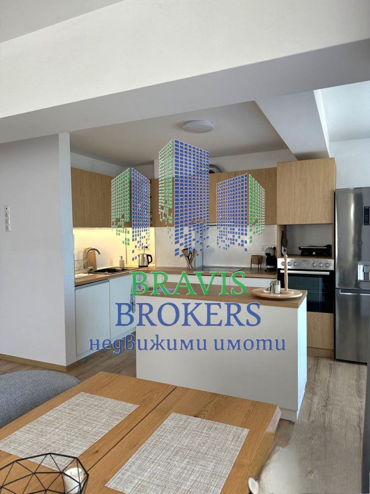 ПРЕКРАСЕН ОБЗАВЕДЕН ТРИСТАЕН 145 кв.м - ДНЕВНА = 35 кв.м - ГОЛЕМИ СПАЛНИ -- БАСЕЙН -- СРЕДЕН ЕТАЖ -- ОПЦИЯ ПАРКОМЯСТО !! - 0