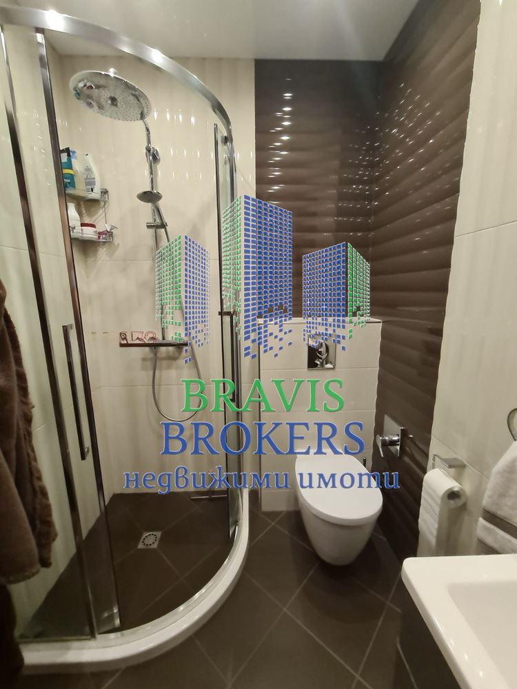 г.Варна, Зимно кино Тракия – ПРОСТОРЕН ТРИСТАЕН 101 кв.м – ДНЕВНА = 34кв.м - 0