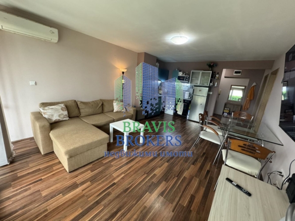 СВ. НИКОЛА -- НОВА СГРАДА - НАПЪЛНО ОБЗАВЕДЕН ДВУСТАЕН - ОСИГУРЕНО ПАРКОМЯСТО -- ПРИЛЕЖАЩ ДВОР - 0