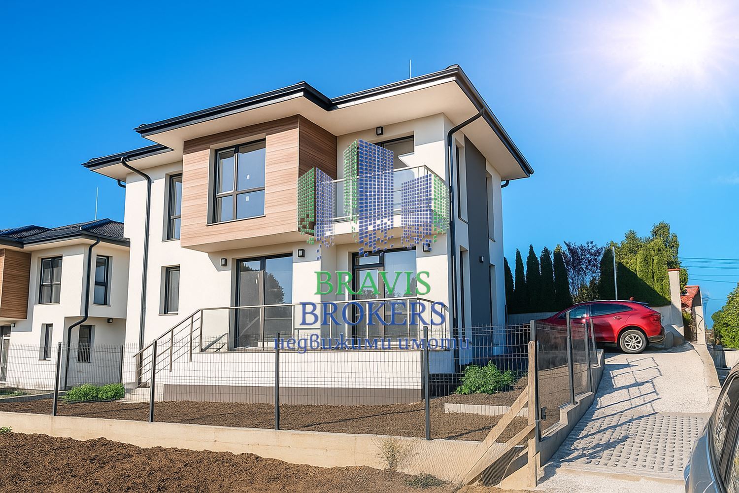 ТРАКАТА -- САМОСТОЯТЕЛНА КЪЩА -- ПАРКОМЕСТА В ЦЕНАТА - 0