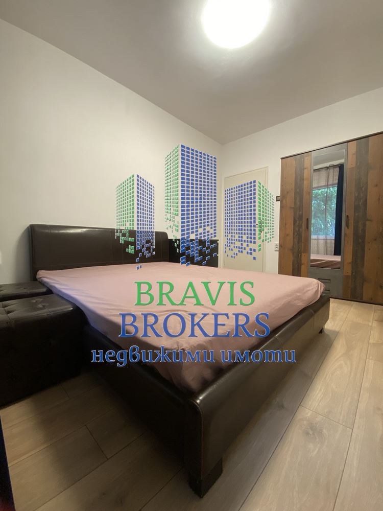 ИДЕАЛЕН ЦЕНТЪР — ПАРКОМЯСТО В ЦЕНАТА — ТАВАНСКА СТАЯ – ИЗБА — СРЕДЕН ЕТАЖ – ОБЗАВЕДЕН! - 0