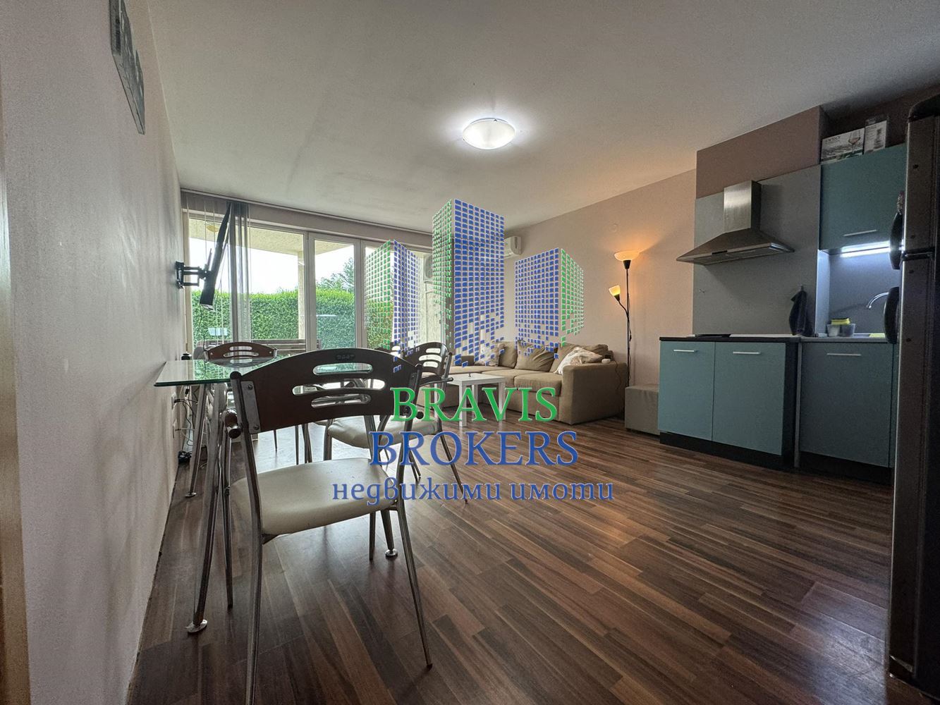 СВ. НИКОЛА -- НОВА СГРАДА - НАПЪЛНО ОБЗАВЕДЕН ДВУСТАЕН - ОСИГУРЕНО ПАРКОМЯСТО -- ПРИЛЕЖАЩ ДВОР - 0