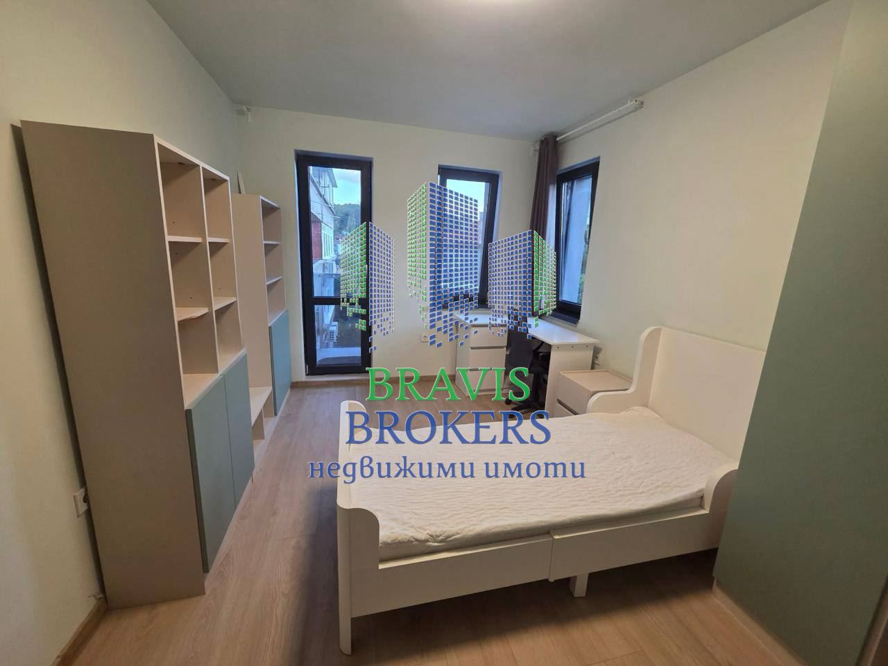 АСПАРУХОВО– ОБЗАВЕДЕН ТРИСТАЕН— ЧИСТА ПЛОЩ 83 КВ.М.– СРЕДЕН ЕТАЖ— ОПЦИЯ ЗА ПАРКОМЯСТО-0 АСПАРУХОВО– ОБЗАВЕДЕН ТРИСТАЕН— ЧИСТА ПЛОЩ 83 КВ.М.– СРЕДЕН ЕТАЖ— ОПЦИЯ ЗА ПАРКОМЯСТО - 0