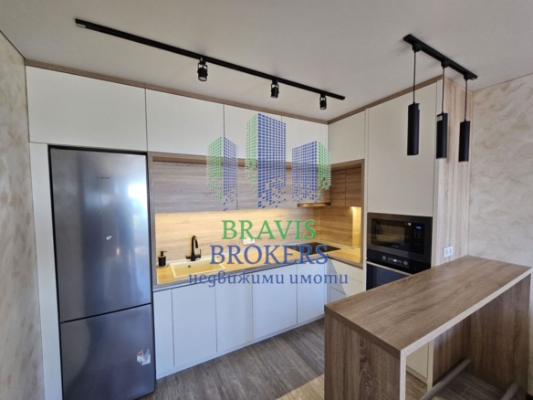 ТРИСТАЕН АПАРТАМЕНТ–ЛУКСОЗНО ОБЗАВЕДЕН–ГОТОВ ЗА НАНАСЯНЕ–ПАНОРАМА КЪМ МОРЕТО - 0