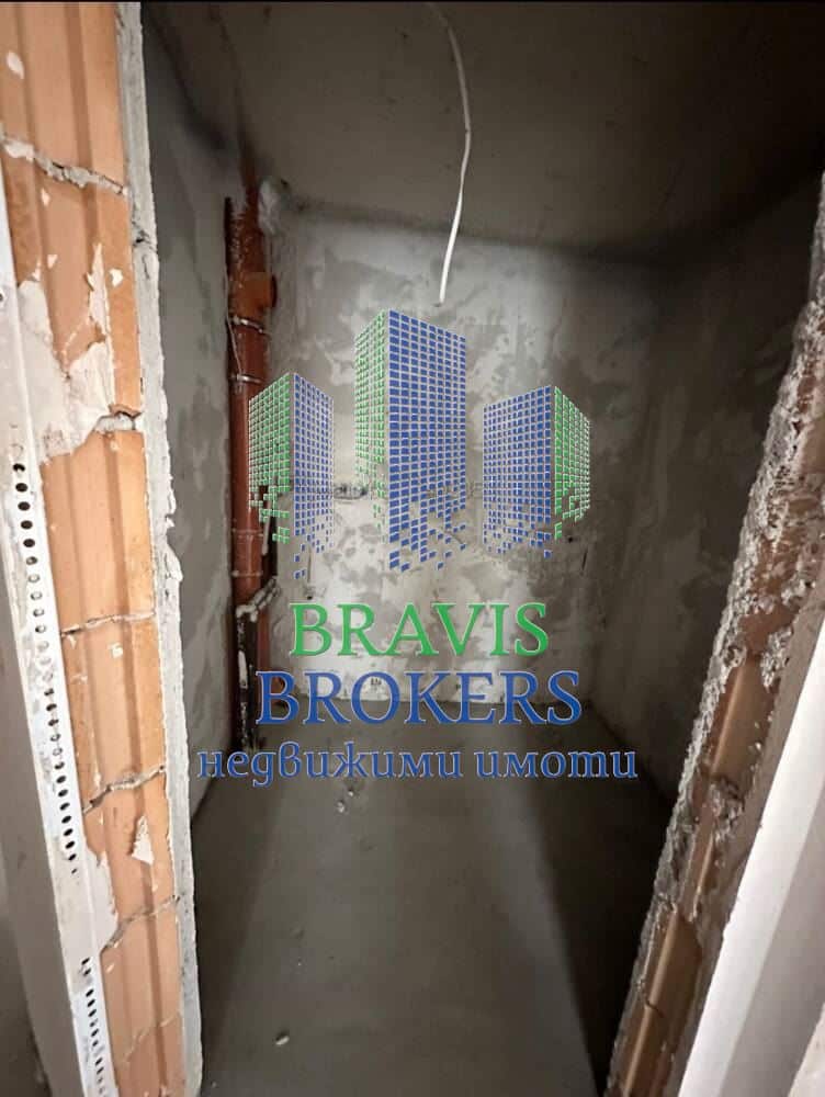 КОЛХОЗЕН ПАЗАР – ПРОСТОРЕН ТРИСТАЕН 110кв.м – ПАРКОМЯСТО В ЦЕНАТА— ПРЕКРАСНА ГРАДСКА ПАНОРАМА - 0