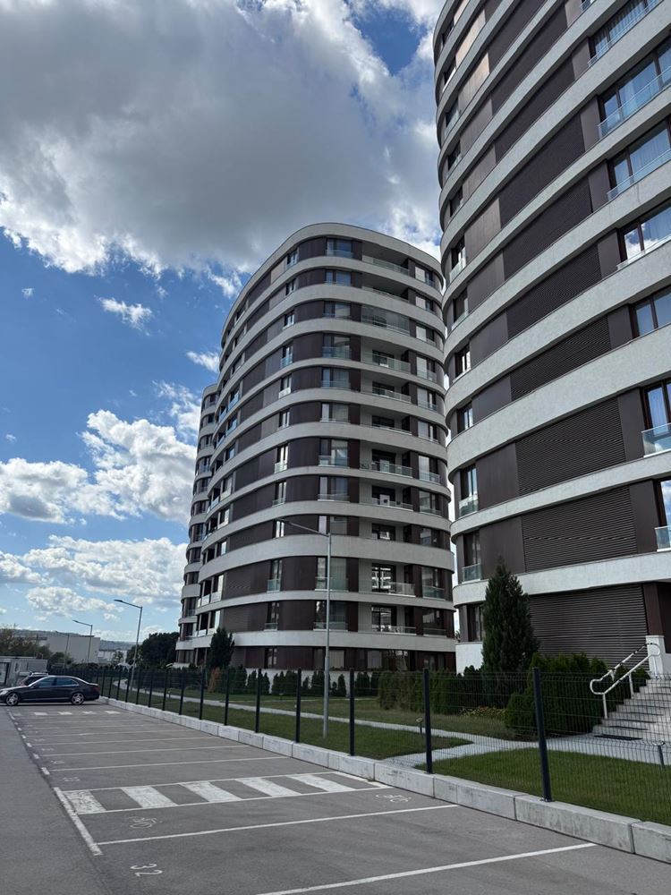 гр.ВАРНА ТРОШЕВО –ДВУСТАЕН АПАРТАМЕНТ - ПАРКОМЯСТО +ИЗБА 8кв.м В ЦЕНАТА– СОБСТВЕН ДВОР 25кв.м - 0