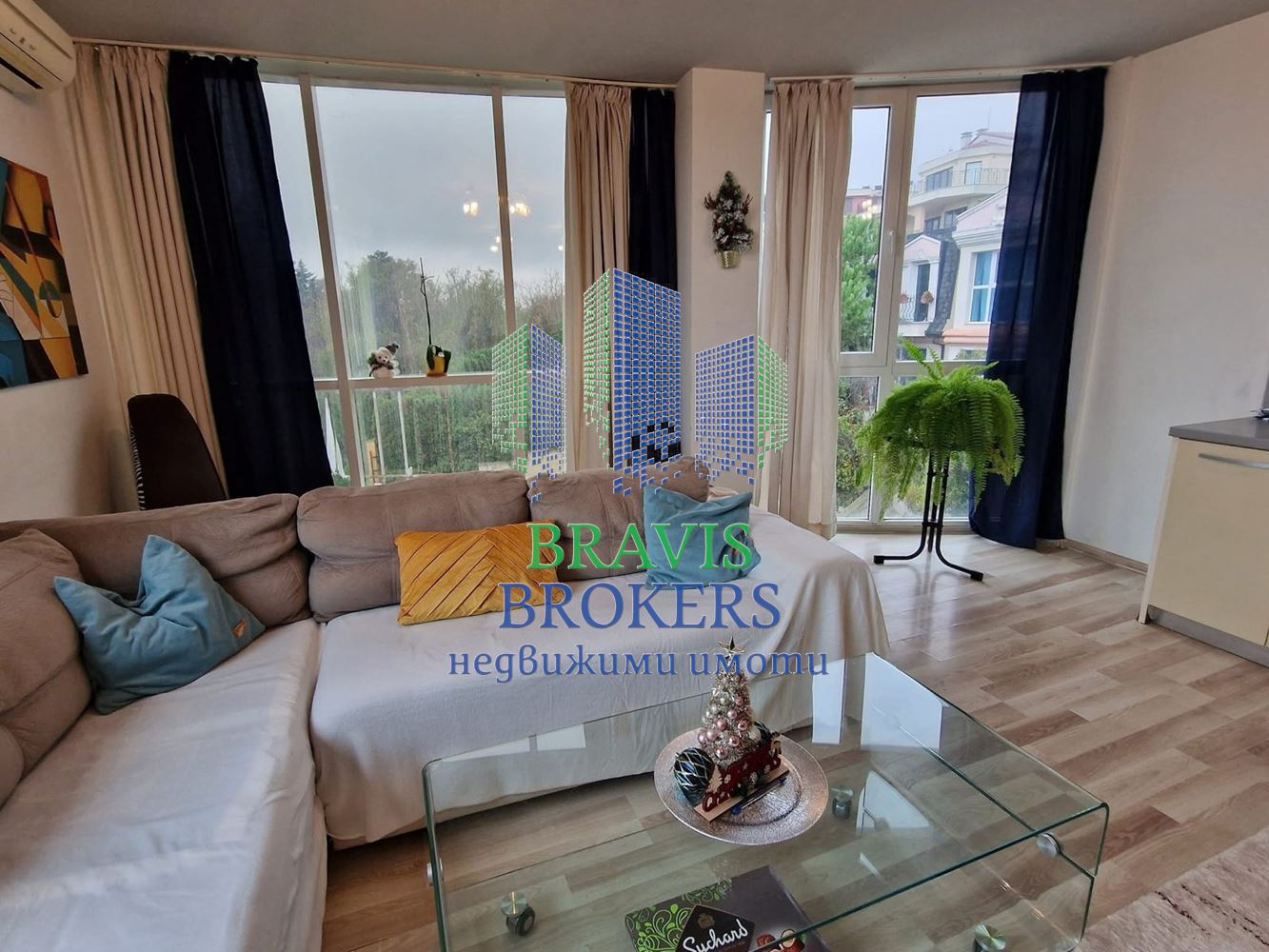 ЕВКСИНОГРАД — ПАРКОМЯСТО В ЦЕНАТА - МОРСКА ПАНОРАМА – НАПЪЛНО ОБЗАВЕДЕН ДВУСТАЕН - СРЕДЕН ЕТАЖ - 0