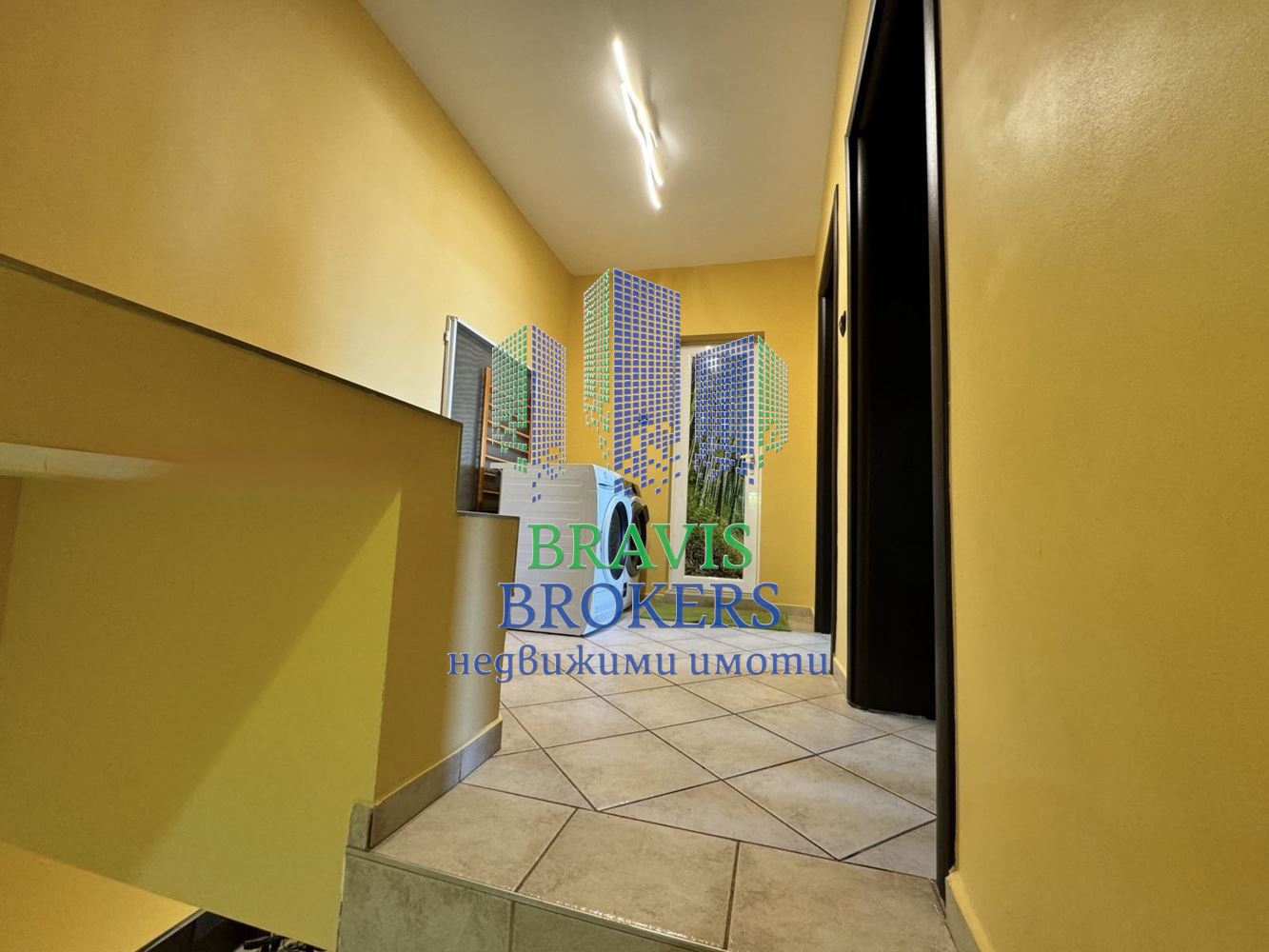 ВАРНА ПОБЕДА — НАПЪЛНО ОБЗАВЕДЕН МЕЗОНЕТ 110кв.м — СРЕДЕН ЕТАЖ–ТУХЛЕНА СГРАДА – ПРИЛЕЖАЩА МАЗА - 0