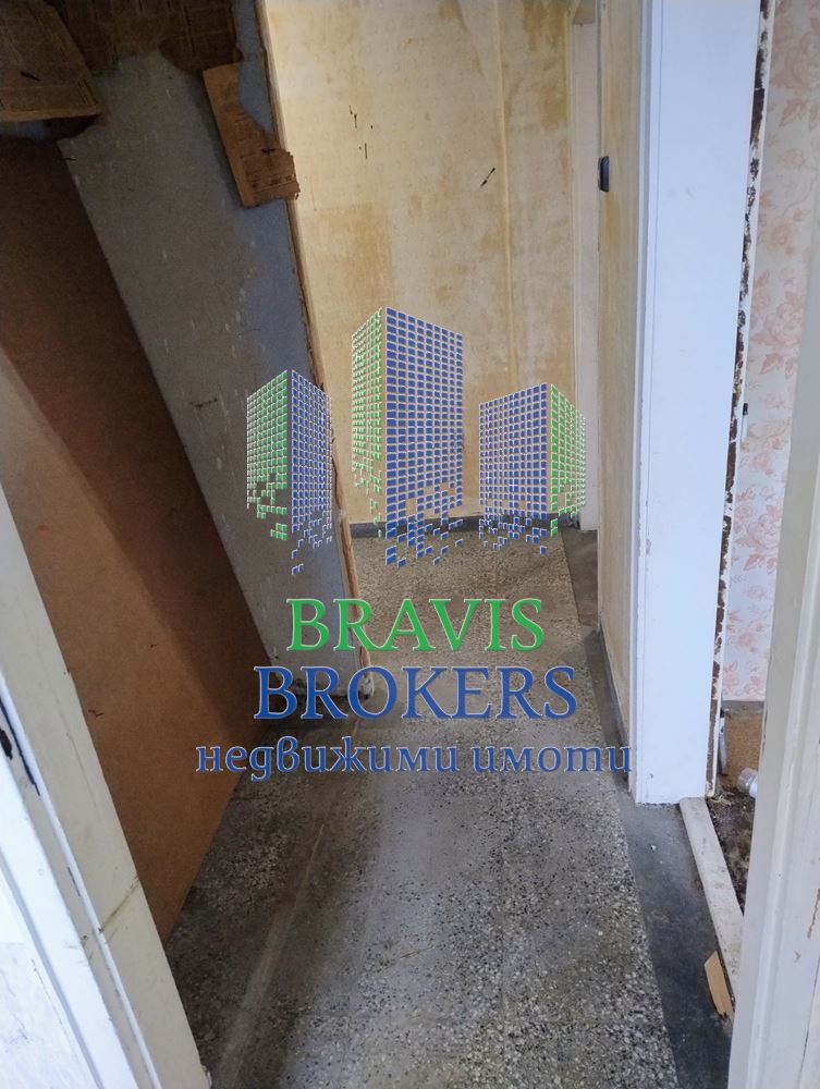 гр.ВАРНА МЛАДОСТ – ДО МЕБЕЛНА ПАЛАТА – ПРОСТОРЕН ТРИСТАЕН — ЗА РЕМОНТ - 0