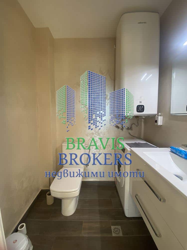 ОБЗАВЕДЕН ЧЕТИРИСТАЕН АПАРТАМЕНТ 225 КВ.М — ДНЕВНА 38 КВ.М. И ТРИ ГОЛЕМИ СПАЛНИ — ТРИ САНИТАРНИ — ПРОСТОРНА ВЕРАНДА - 0