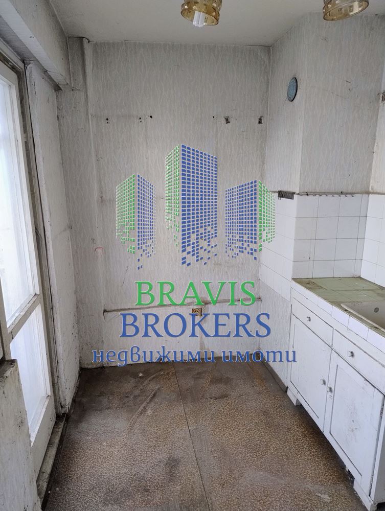 гр.ВАРНА МЛАДОСТ – ДО МЕБЕЛНА ПАЛАТА – ПРОСТОРЕН ТРИСТАЕН — ЗА РЕМОНТ - 0