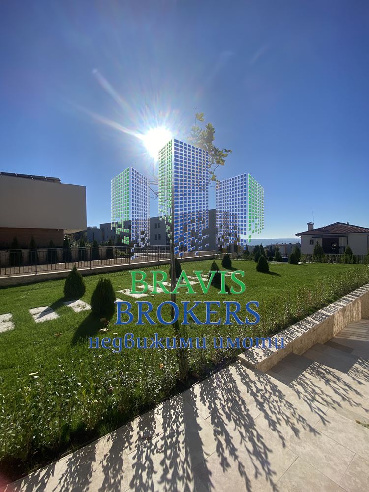 ОБЗАВЕДЕН ЧЕТИРИСТАЕН АПАРТАМЕНТ 225 КВ.М — ДНЕВНА 38 КВ.М. И ТРИ ГОЛЕМИ СПАЛНИ — ТРИ САНИТАРНИ — ПРОСТОРНА ВЕРАНДА - 0