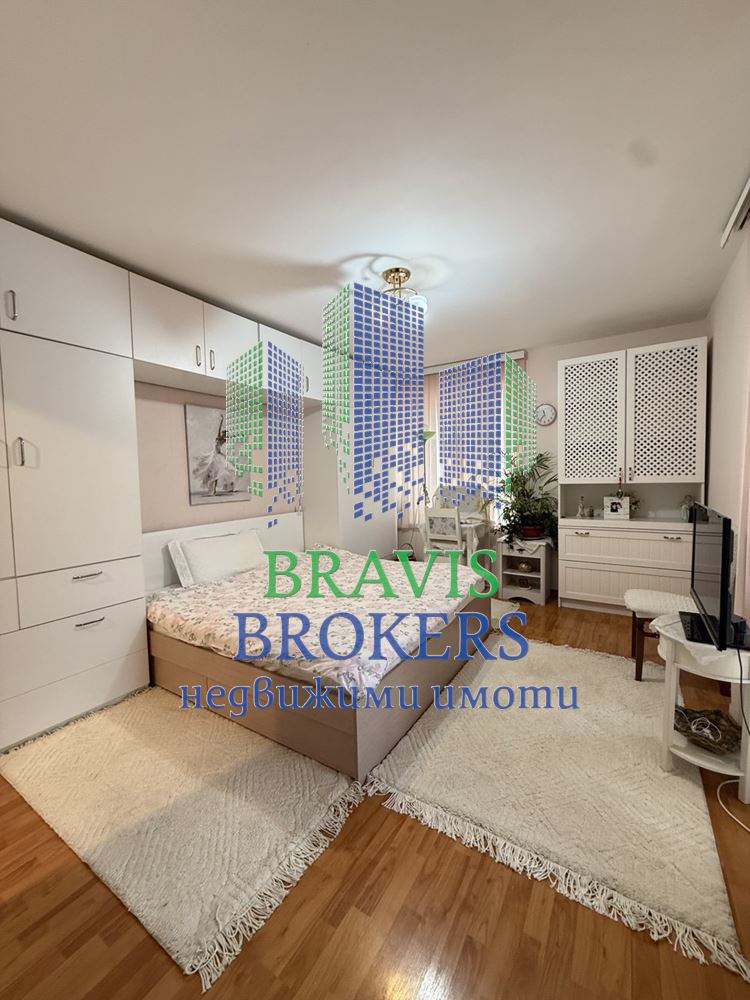 г.ВАРНА – Св. Константин и Елена– НАПЪЛНО ОБЗАВЕДЕН ТРИСТАЕН – ТЕРАСА – ТОП ЛОКАЦИЯ - 0