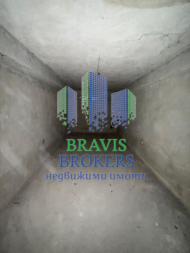 Продава се ТРИ броя гаражи в гр.Варна кв.Чайка - 0