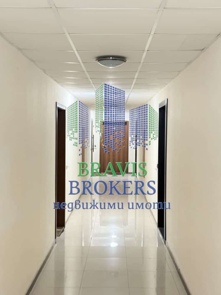 г.ВАРНА – Св. Константин и Елена– НАПЪЛНО ОБЗАВЕДЕН ТРИСТАЕН – ТЕРАСА – ТОП ЛОКАЦИЯ - 0