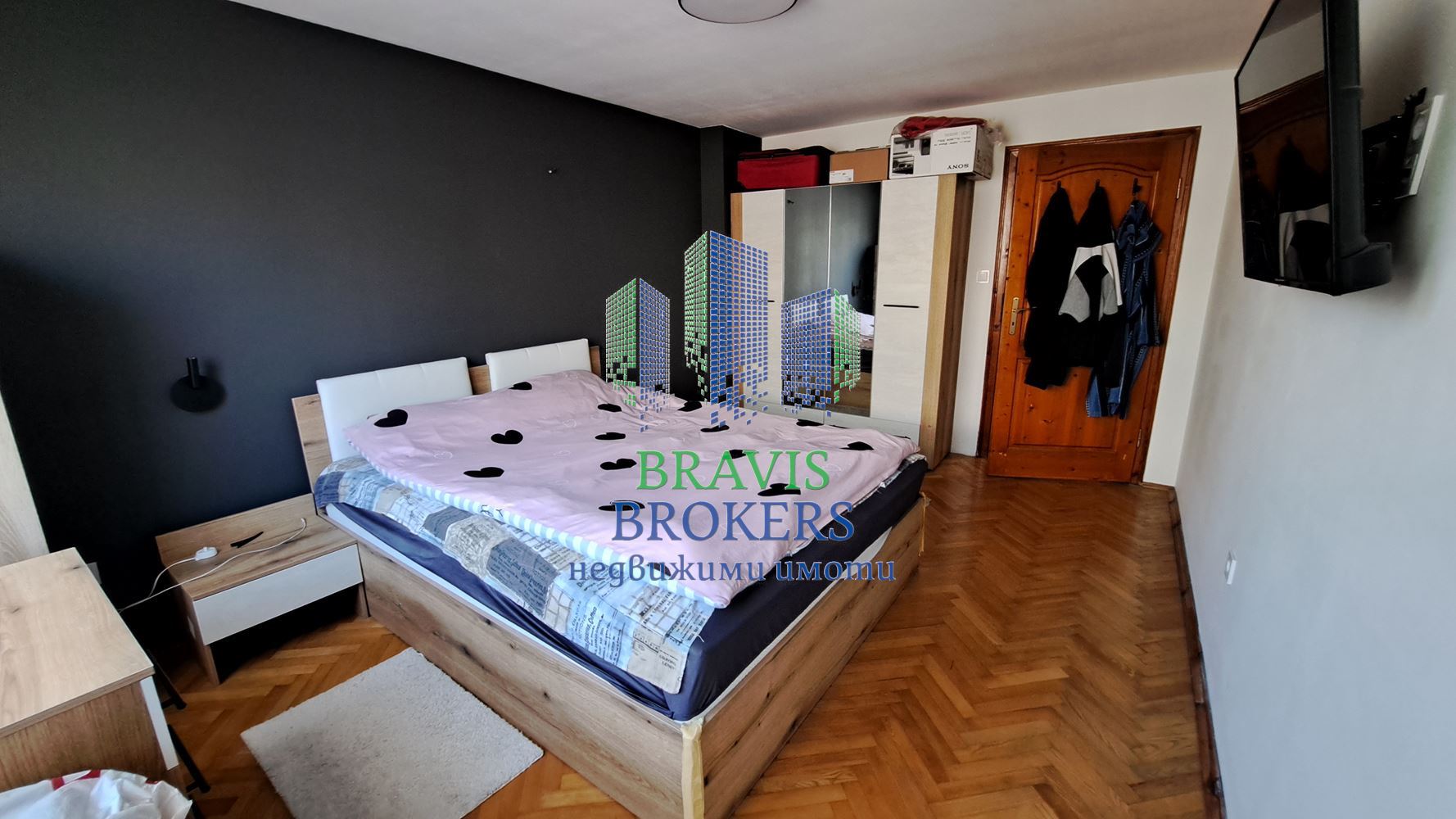 Четиристаен обзаведен апартамент - Колхозен пазар - 0