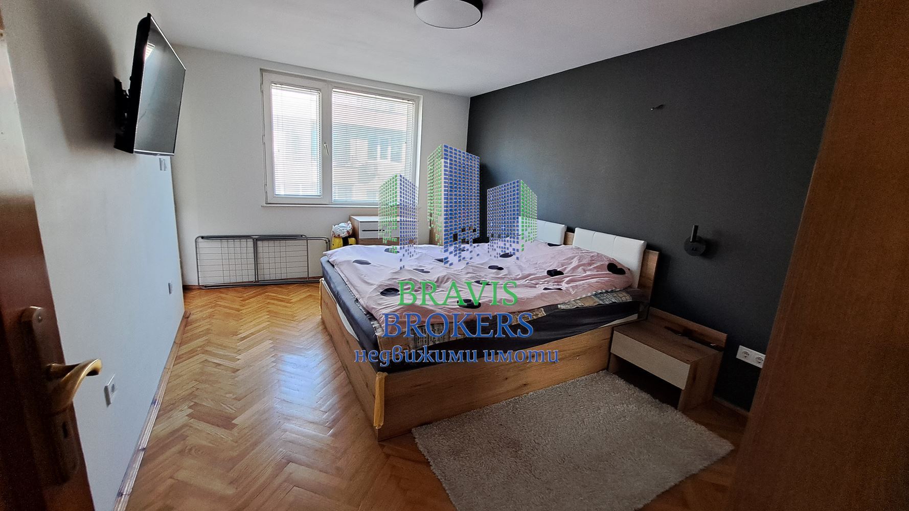 Четиристаен обзаведен апартамент - Колхозен пазар - 0