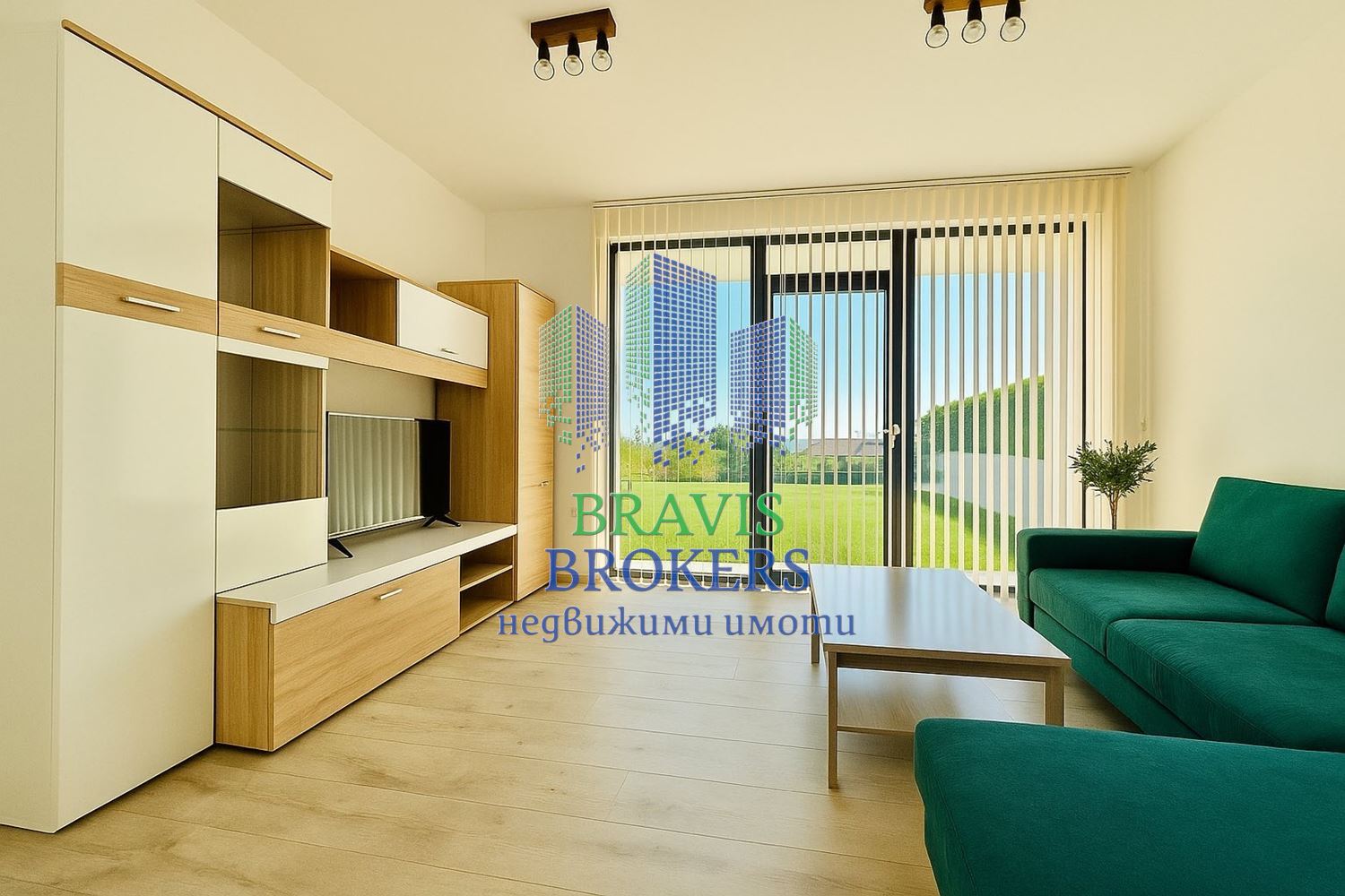 кв. Бриз, Варна - Под наем двустаен обзаведен апартамент - Собствен двор – 60 кв.м - 0