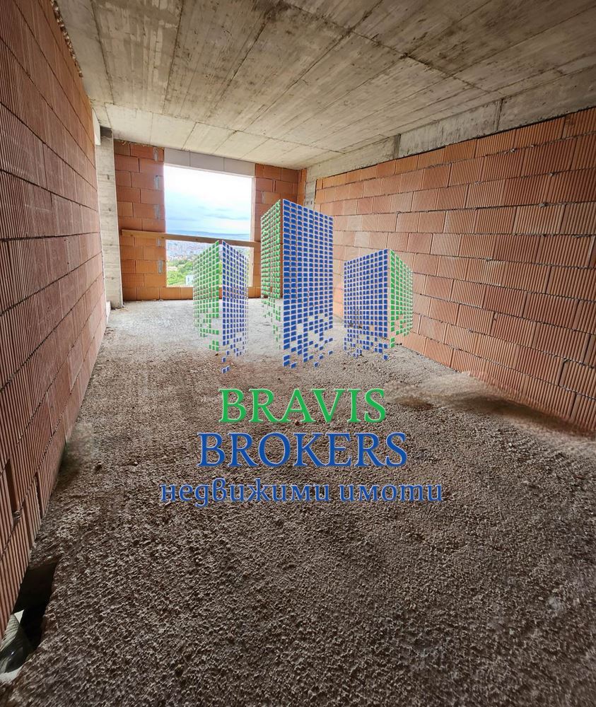 ВАРНА - ЛУКСОЗНА СГРАДА — ПАНОРАМЕН ДВУСТАЕН с ПАРКОМЯСТО — СРЕДЕН ЕТАЖ – ТОП ЦЕНА - 0