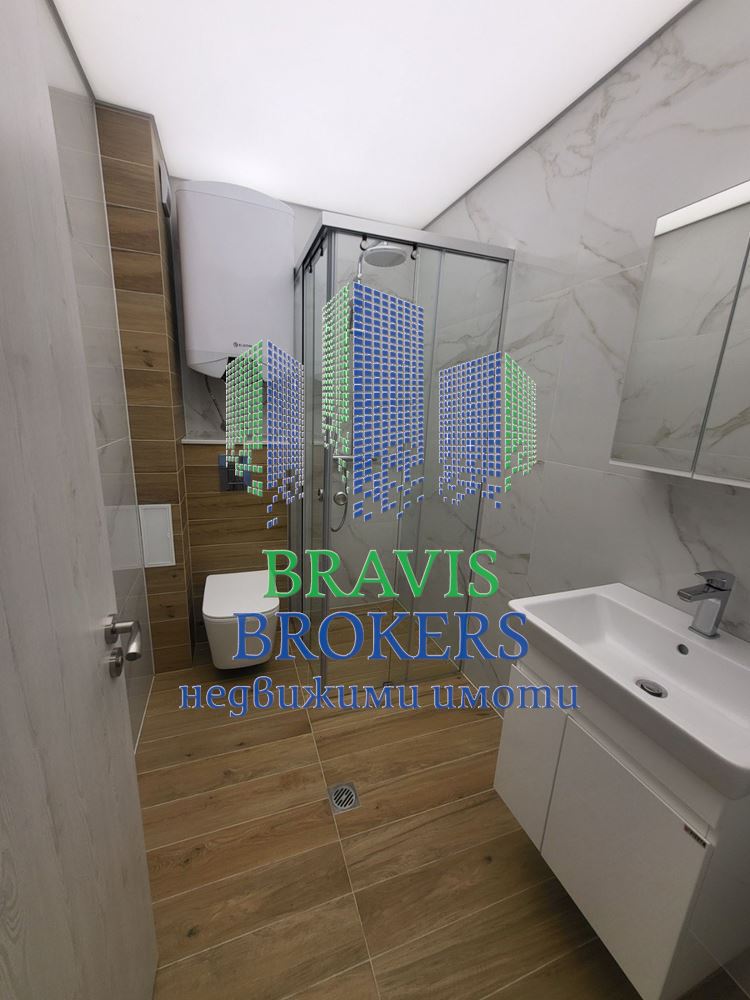 ЕКСКЛУЗИВНО - ДО МАГАЗИН РЕГАЛ - ТРИСТАЕН "ДО КЛЮЧ" С КУХНЯ - ИЗЦЯЛО ЮЖЕН - СРЕДЕН ЕТАЖ - ДНЕВНА = 23 кв.м - ДВЕ СПАЛНИ - 0