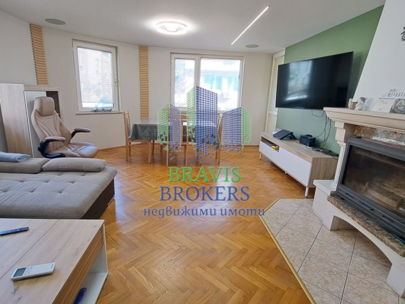 Четиристаен обзаведен апартамент - Колхозен пазар - 0