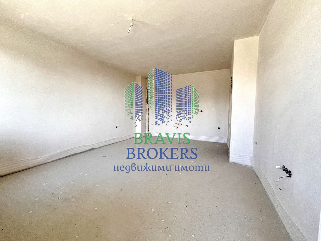 ТРИСТАЕН АПАРТАМЕНТ - ДО МАГАЗИН РЕГАЛ -ЮГ/ЗАПАД - ГОТОВА СГРАДА - 0