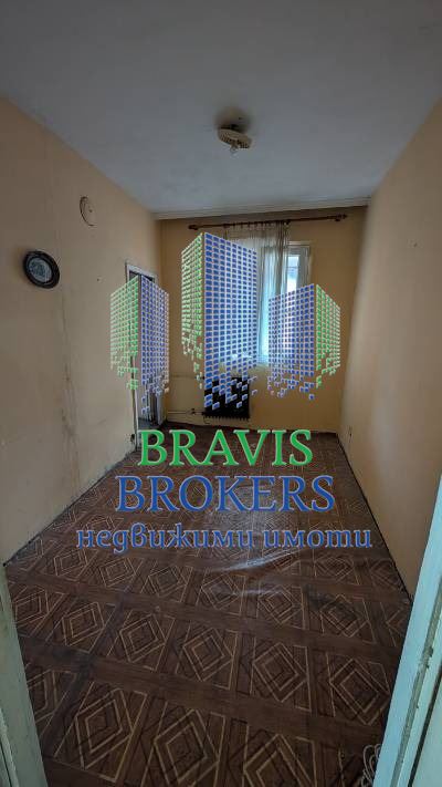 Тристаен апартамент / Младост , гр. Варна - 0