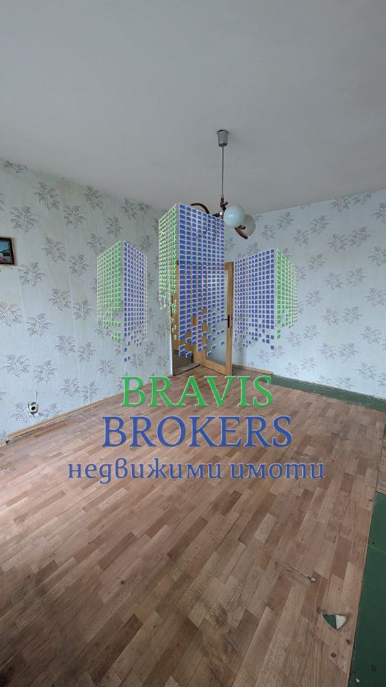 Тристаен апартамент / Младост , гр. Варна - 0