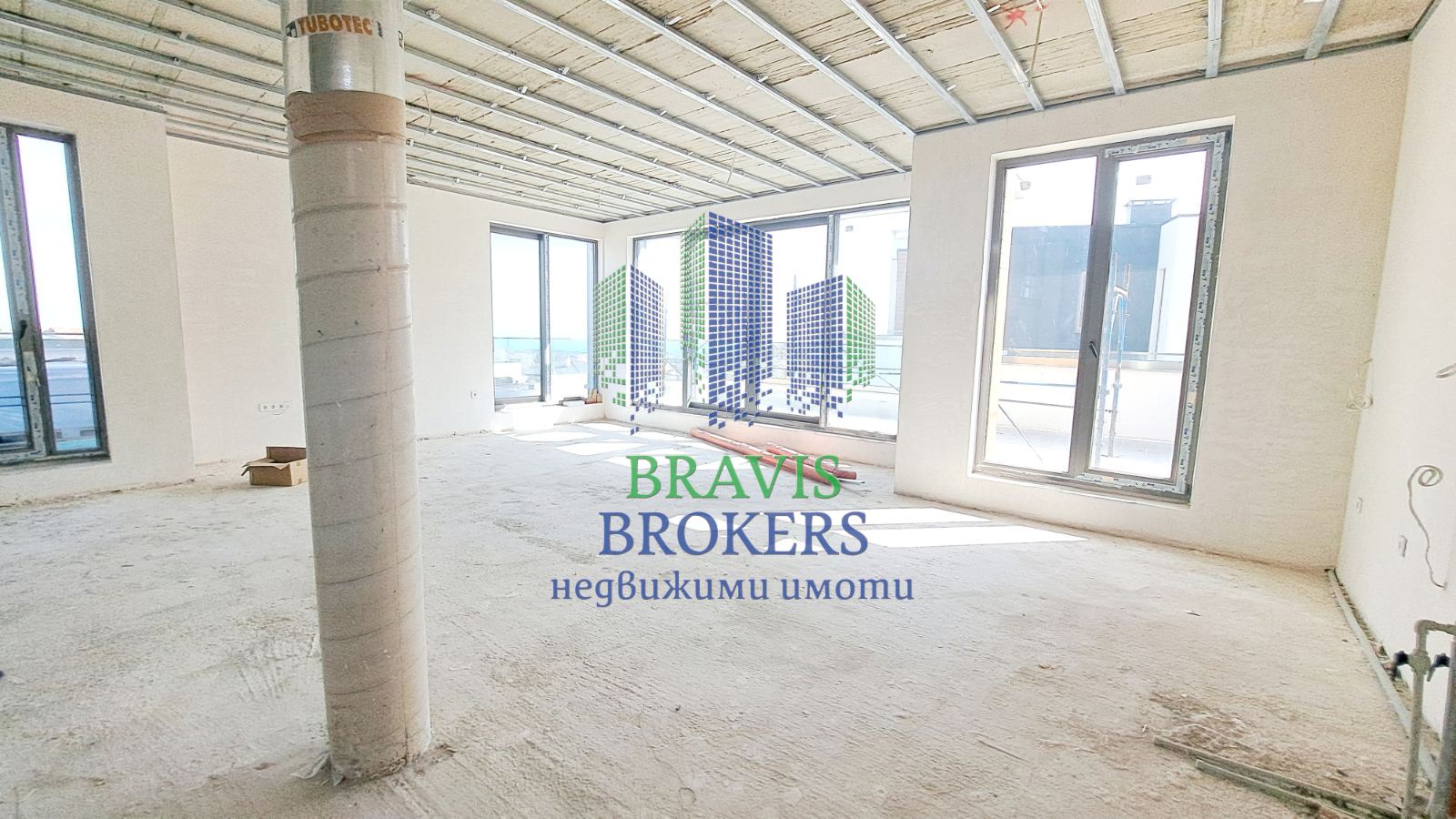 Луксозна двуетажна къща с морска панорама - 0