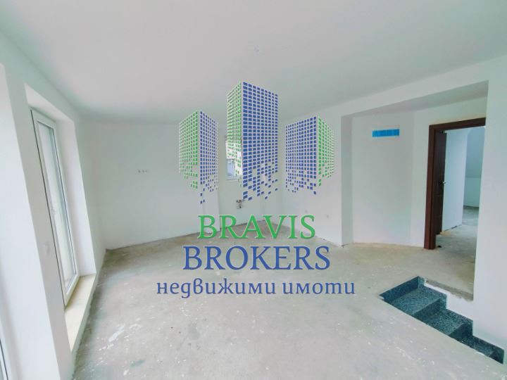 Просторен 4-стаен апартамент за продажба в кв. Левски , гр. Варна - 0