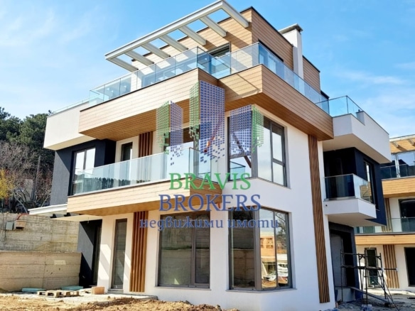 гр. Варна - Траката - Просторна Къща - 0