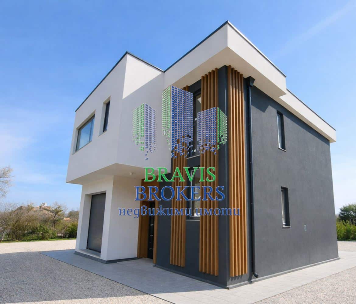 Луксозна двуетажна къща с морска панорама - 0