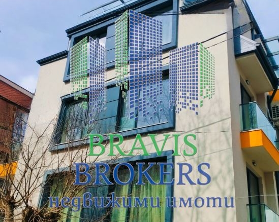 Просторен 4-стаен апартамент за продажба в кв. Левски , гр. Варна - 0