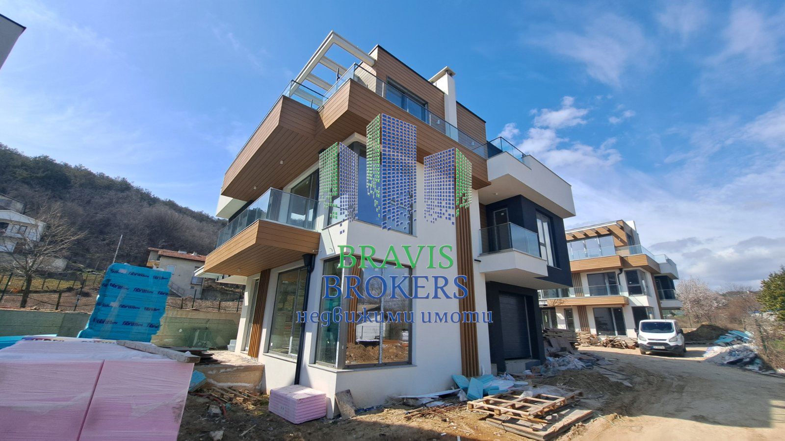 гр. Варна - Траката - Просторна Къща - 0