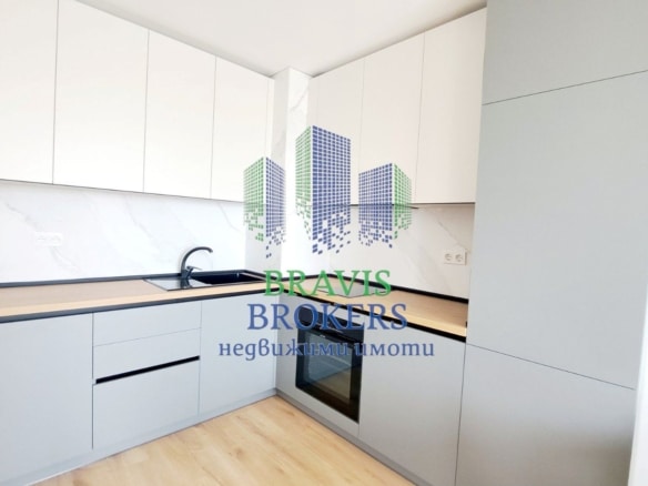 Напълно обзаведен двустаен апартамент - Паркомясто в цената - Запад - 0