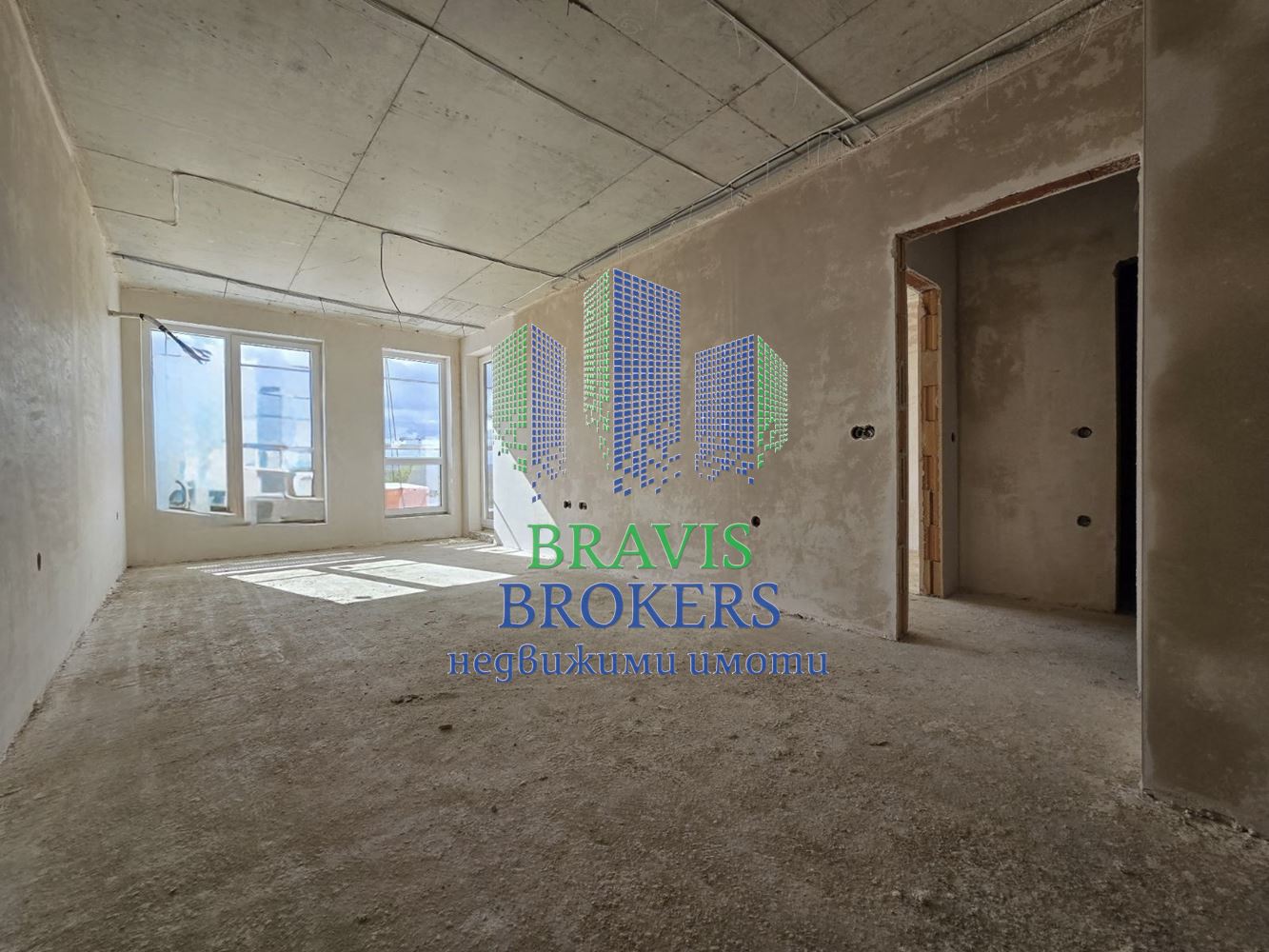 ВАРНА Владислав Варненчик 1 — ПРОСТОРЕН ТРИСТАЕН — СРЕДЕН ЕТАЖ – ПАНОРАМА - ПАРКОМЯСТО - САМО 35% НА ПРЕДВАРИТЕЛЕН - 0