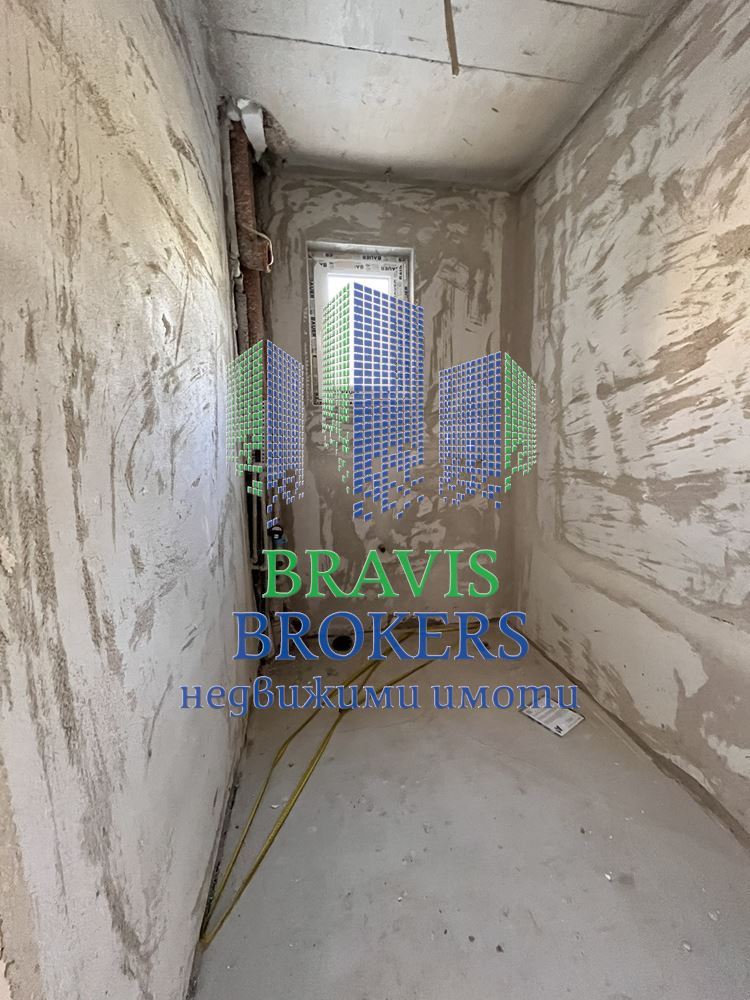 ТРИСТАЕН АПАРТАМЕНТ - ДО МАГАЗИН РЕГАЛ -ЮГ/ЗАПАД - ГОТОВА СГРАДА - 0